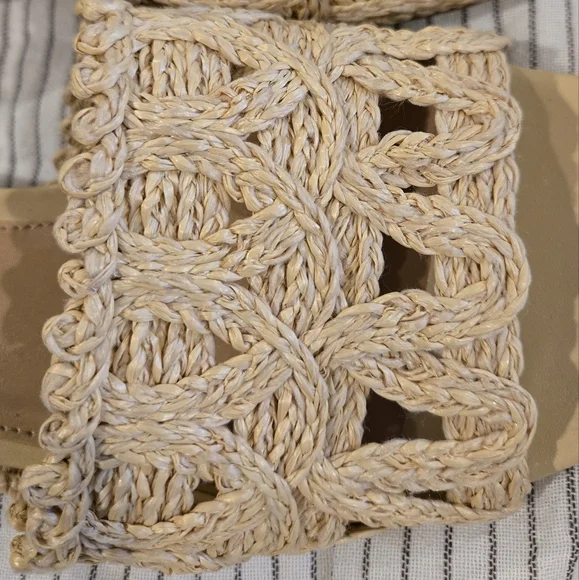 Anthropologie Cream Sandals Minimalist Design - Picture 4 of 4